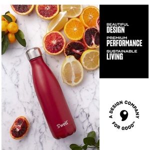 NIB 17 oz rowboat red s’well bottle